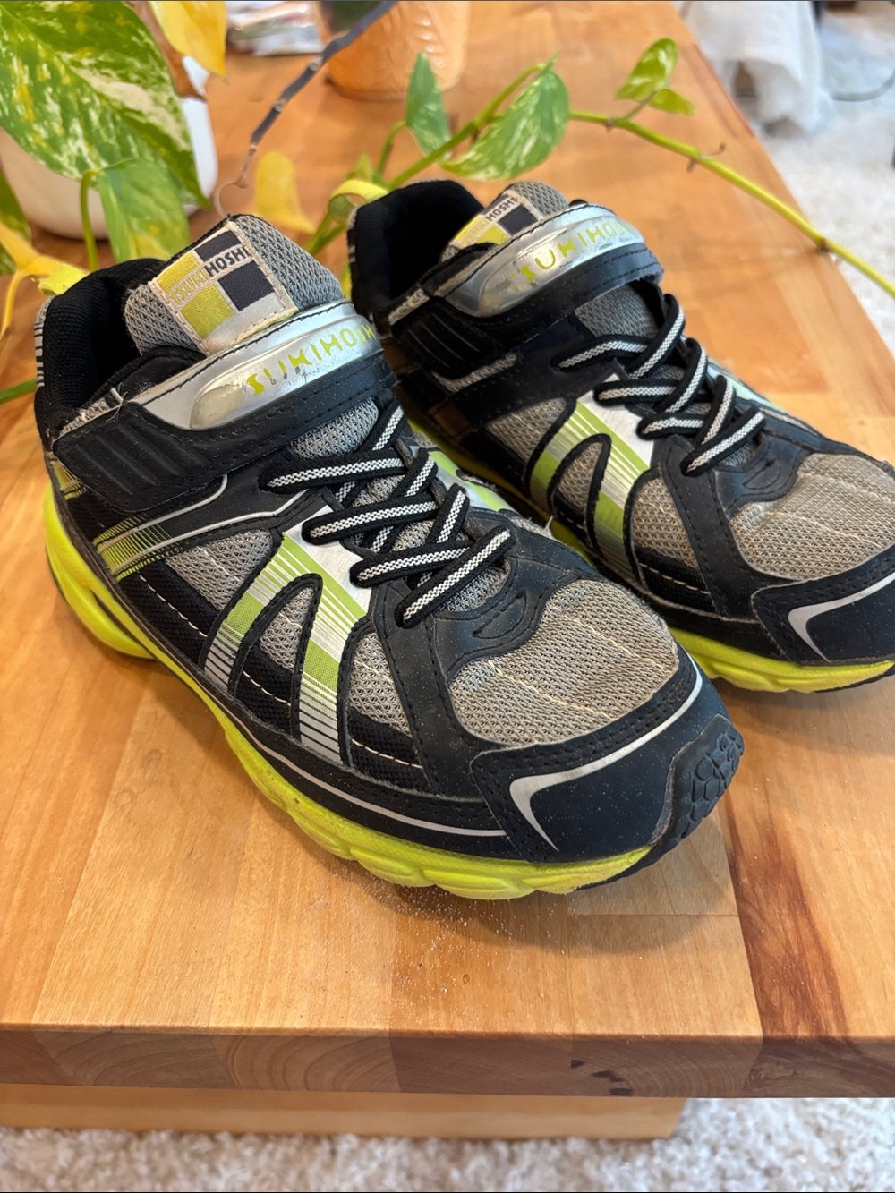 Tsukihoshi Black and Lime Green Kids Sneakers